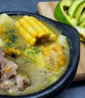 Cómo Preparar un Delicioso Sancocho de Res Colombiano